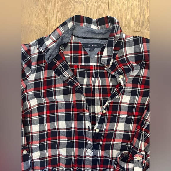 Button down plaid shirt - Picture 2 of 6